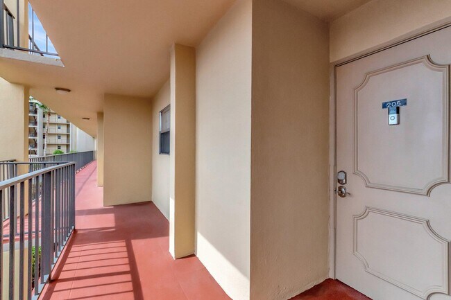 Building Photo - 3590 Via Poinciana