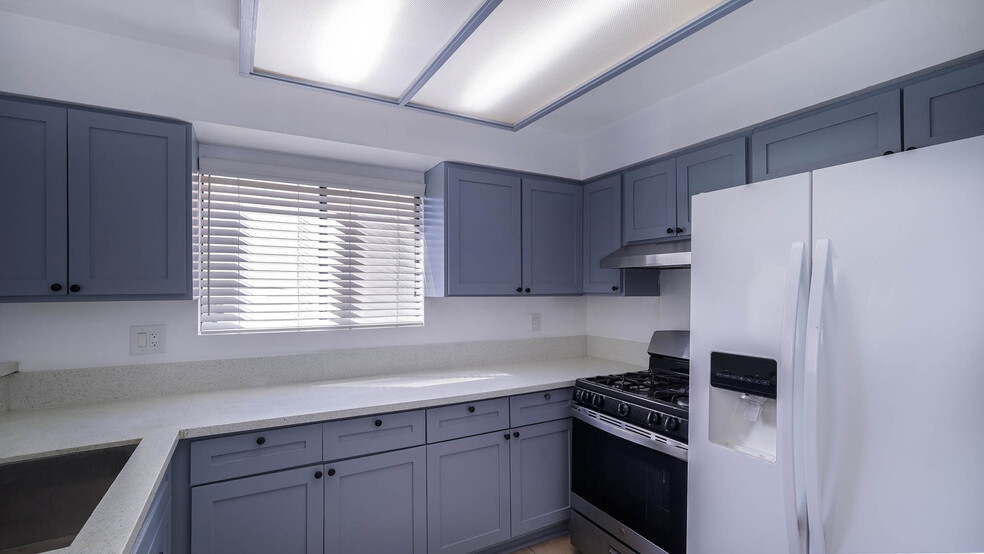 Kitchen - 1444 W 227th St