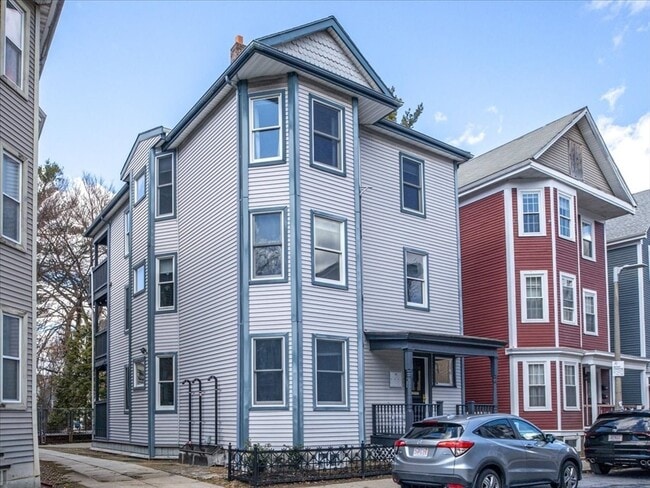 Building Photo - 14 Haverford St