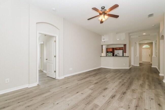 Building Photo - 7602 Citrus Blossom Dr