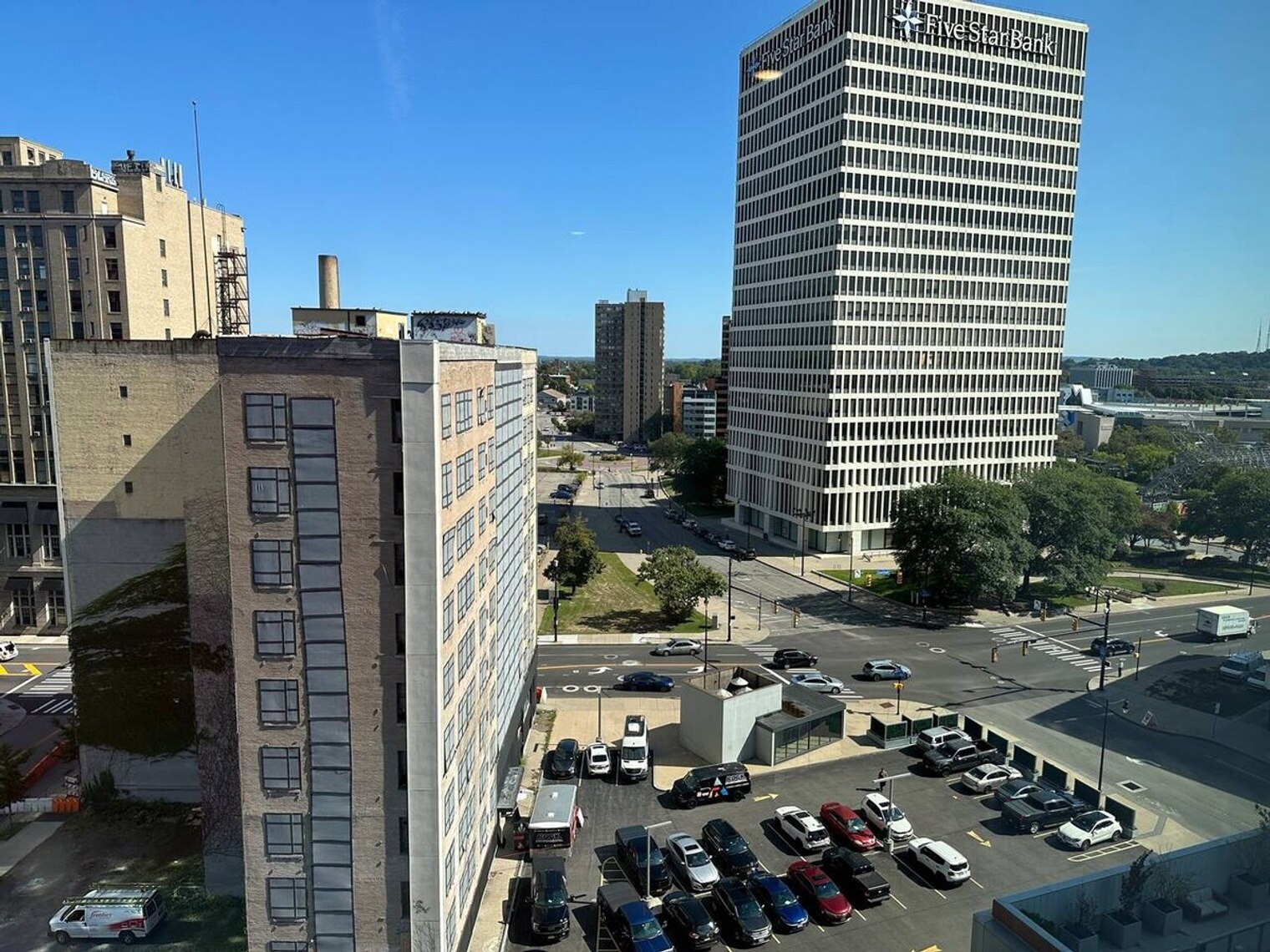 Building Photo - 290 E Broad St