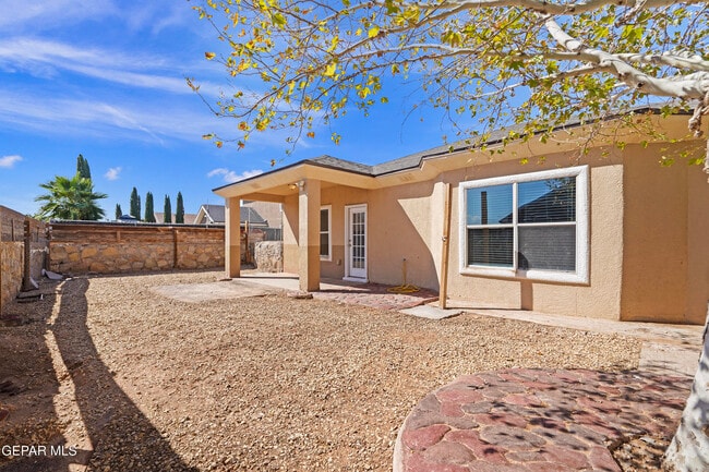 Building Photo - 14720 Sand Gate Dr