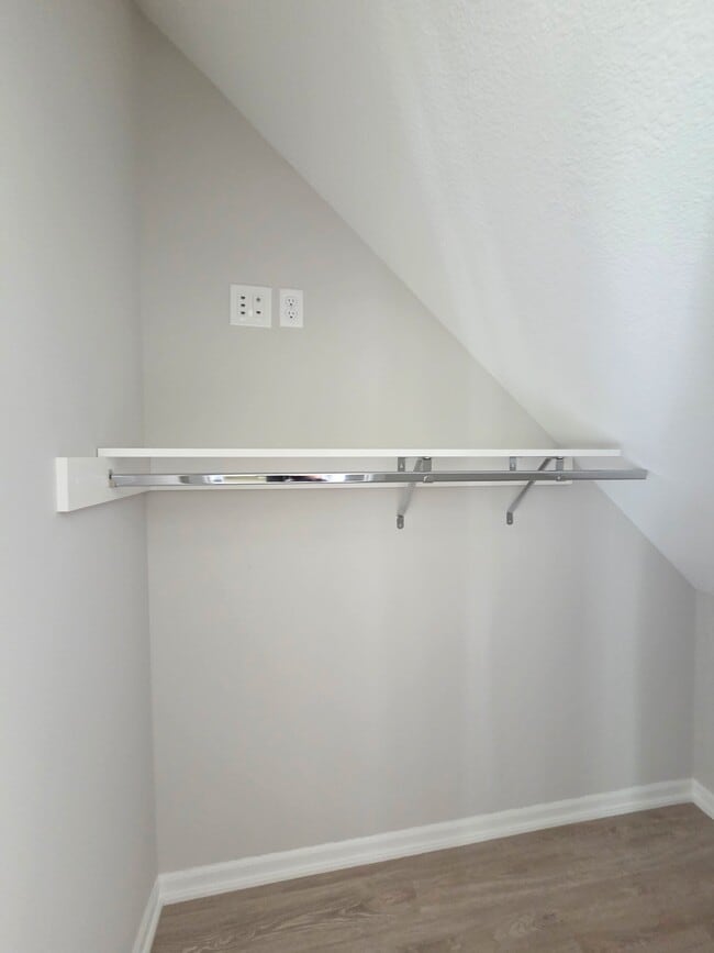 Building Photo - 3565 Canal Square Dr