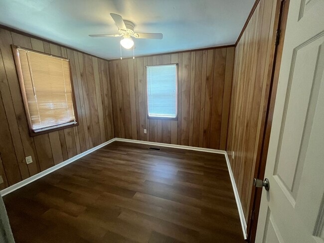 Building Photo - 3 BR. @ BATH home in the middle of Cabot
