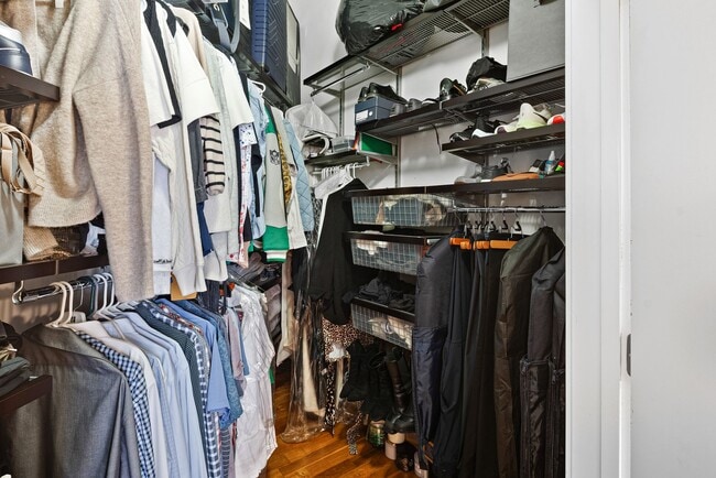 Building Photo - 2200 Arch St