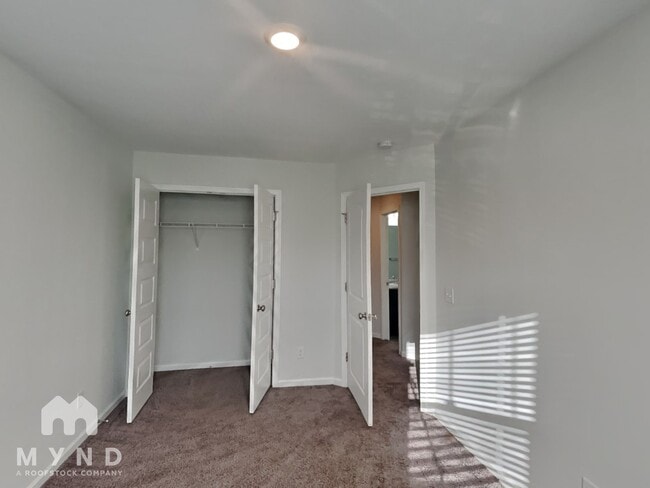 Building Photo - 26 Brown Thrasher Ct