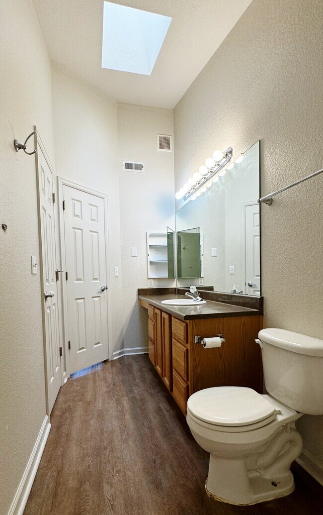 Building Photo - Great Location for 1 Bed 1 Bath + Full Loft with Large Closet in Steeple Chase IV in Littleton