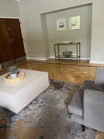 Building Photo - 1265 Beacon St