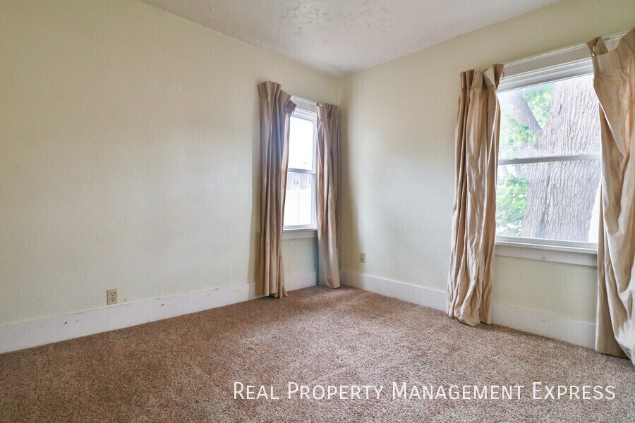 Building Photo - Charming 4 Bedroom 2.5 Bath near Sanford