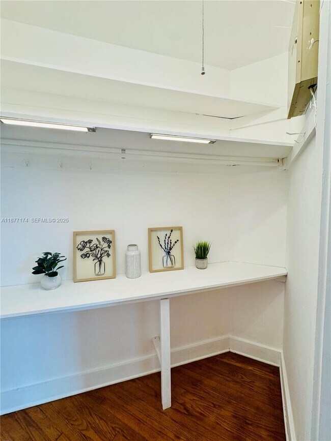 Building Photo - 3224 Biscayne Blvd