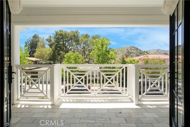 Building Photo - 2520 La Condesa Dr