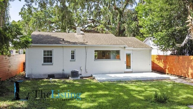 Building Photo - 1603 E Kaley Ave