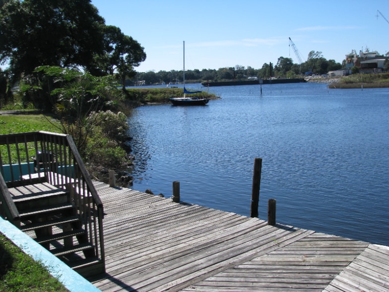 Building Photo - 201 S Stillman St