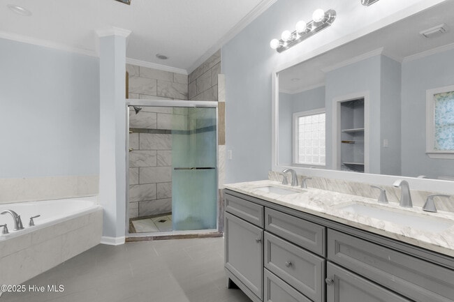 Building Photo - 907 Port Royal Ct