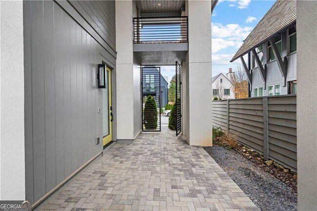 Building Photo - 255 High St