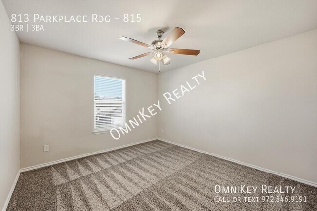 Building Photo - 813 Parkplace Ridge