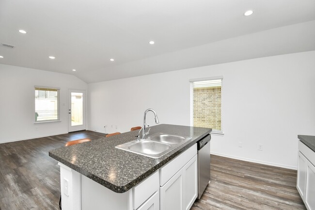 Building Photo - 5315 Castlebury Meadows Dr