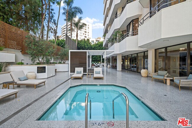 Building Photo - 10601 Wilshire Blvd