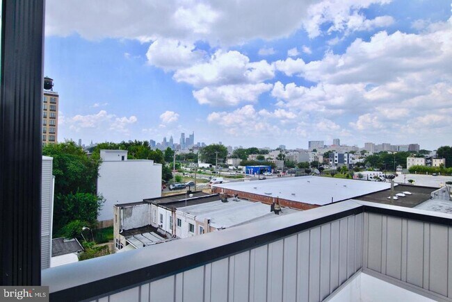 Building Photo - 2132 N 2nd St