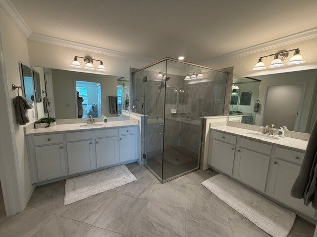 Building Photo - 10801 Tarflower Dr