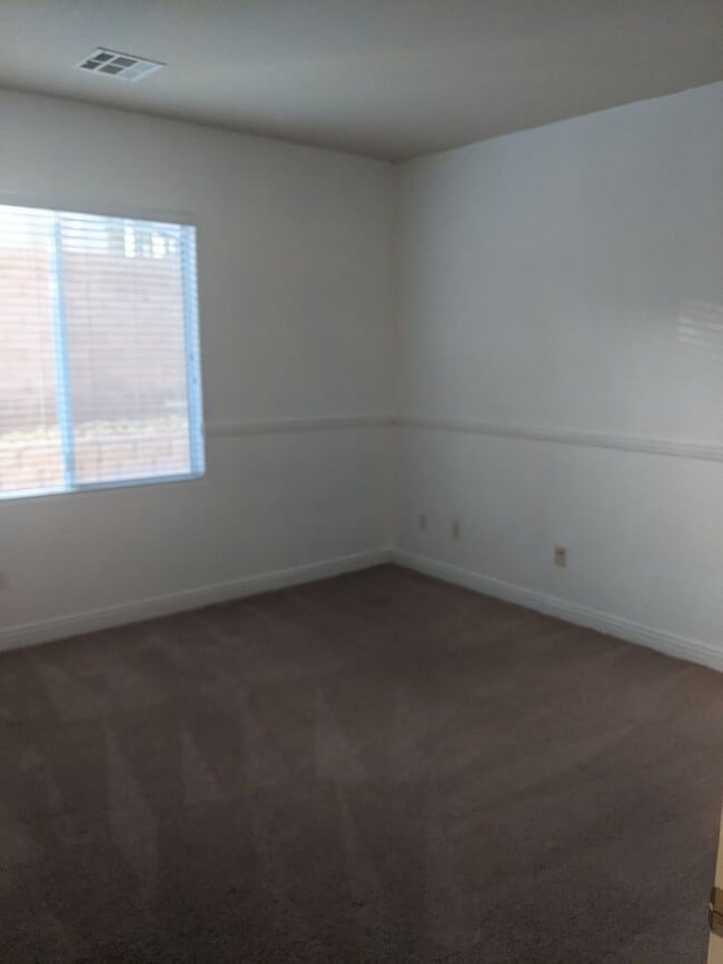 Building Photo - **Beautiful Summerlin Home – 3 Bed, 3 Bath...