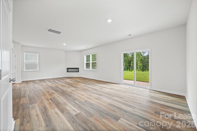 Building Photo - 1010 Two Brothers Ln
