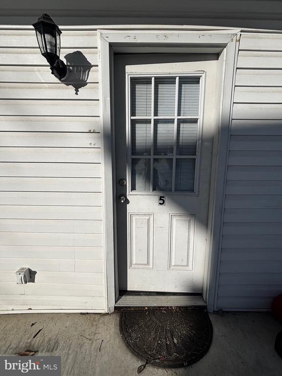 Building Photo - 208 4th Ave