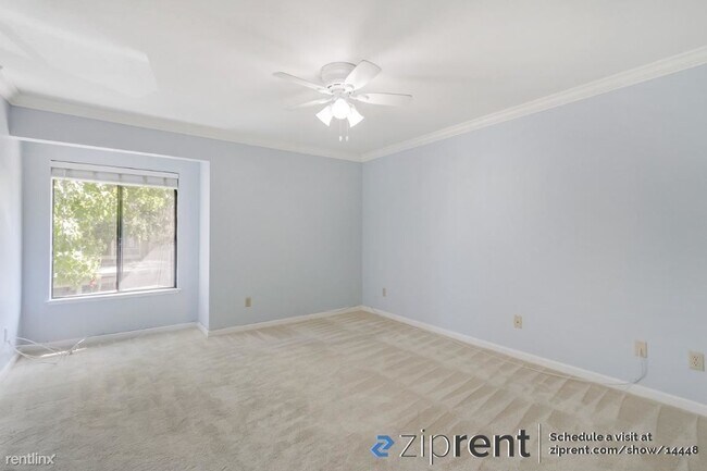 Building Photo - 2 br, 1.5 bath Townhome - 312 Eastgate Ln,...