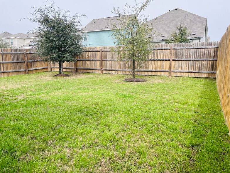 Fully fenced backyard - 12112 Coyote Call Way