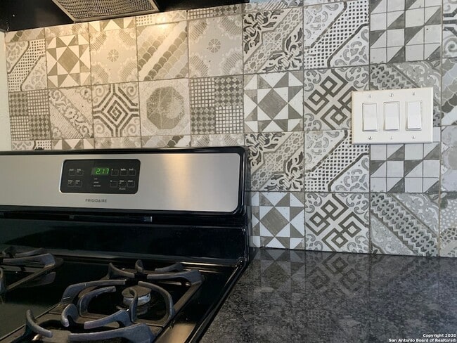 Building Photo - 773 Fulton Ave