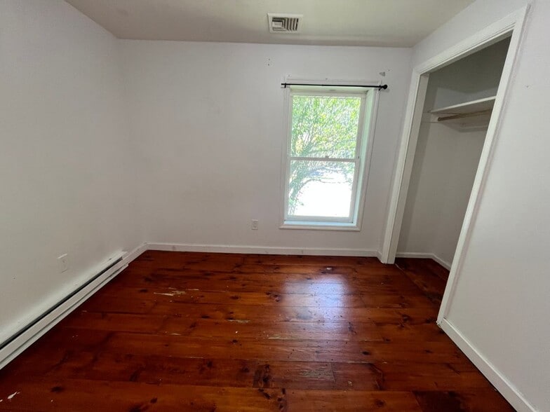 Building Photo - 2694 U.S. 9W, Apartment 1