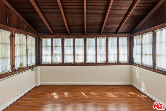 Building Photo - 727 Crenshaw Blvd