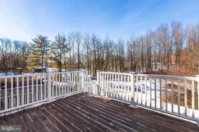 Building Photo - 2828 Beckon Dr