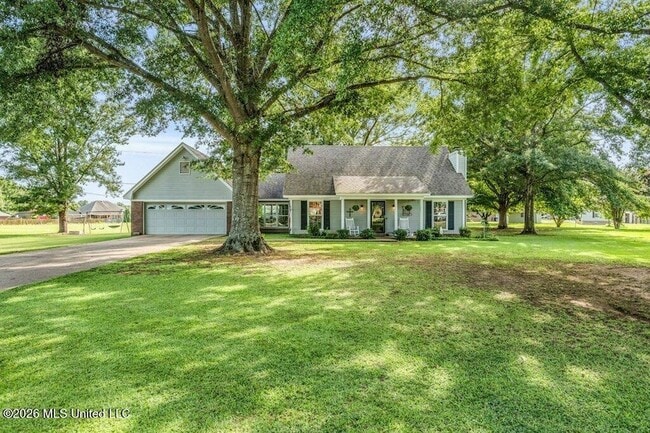 Building Photo - 108 Countryside Ln