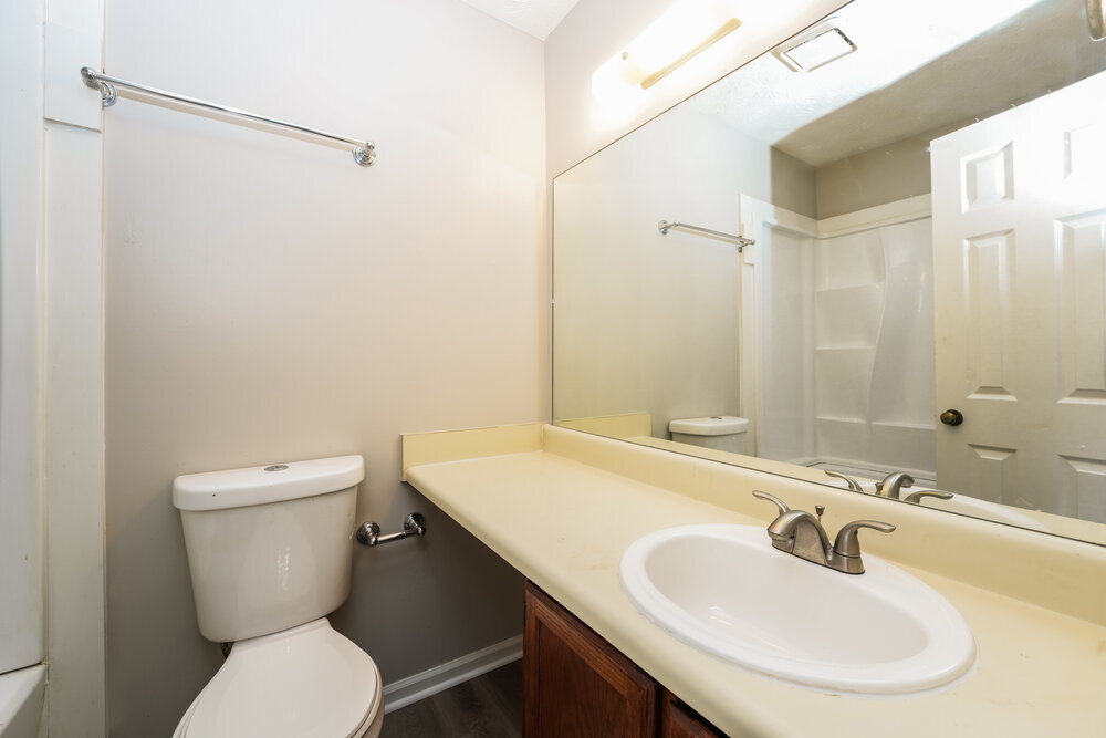 Building Photo - 5603 Wells Cir