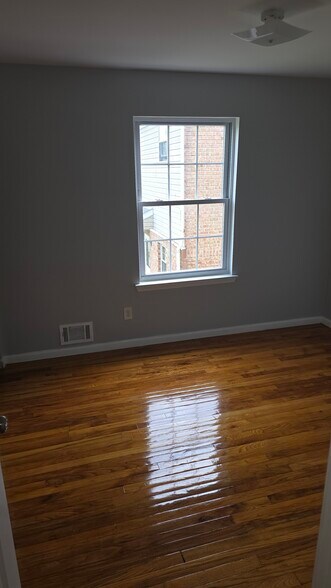 Building Photo - 531 S 18th St