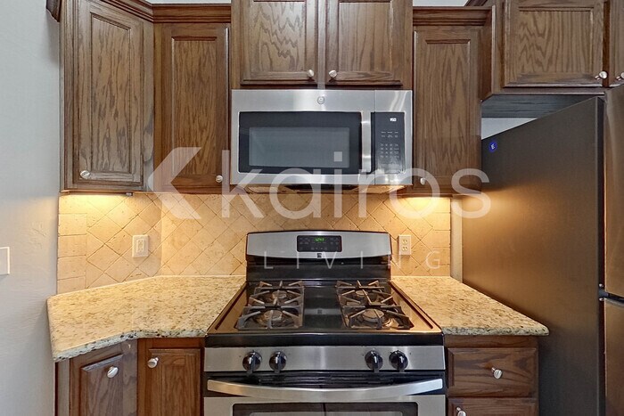 Building Photo - 11637 SW 10th St