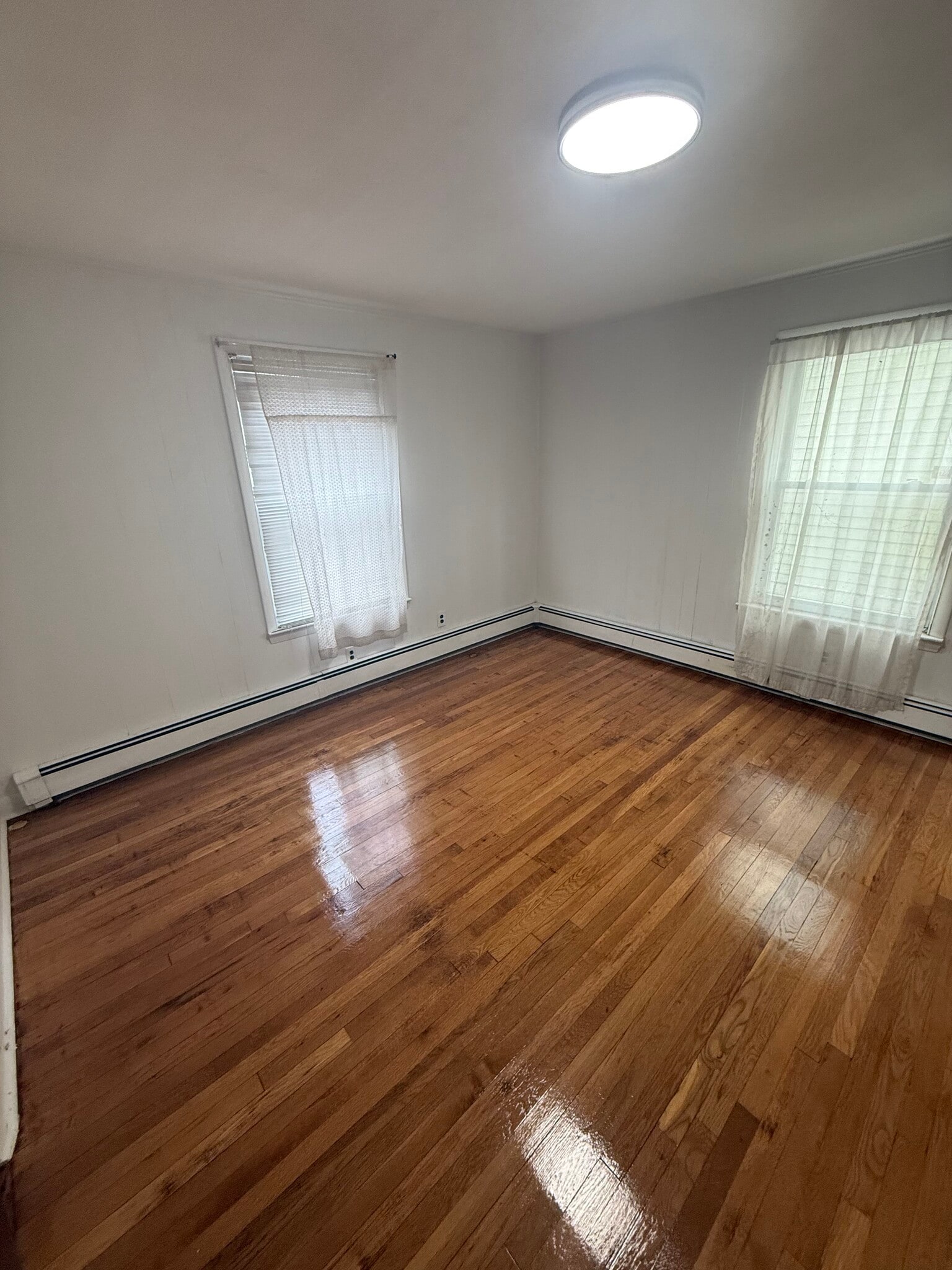 Building Photo - 66 Elm St