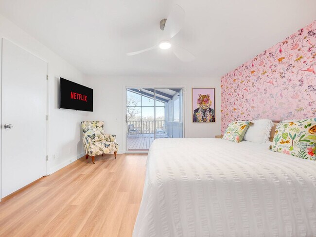 Building Photo - 5537 Pelican Way