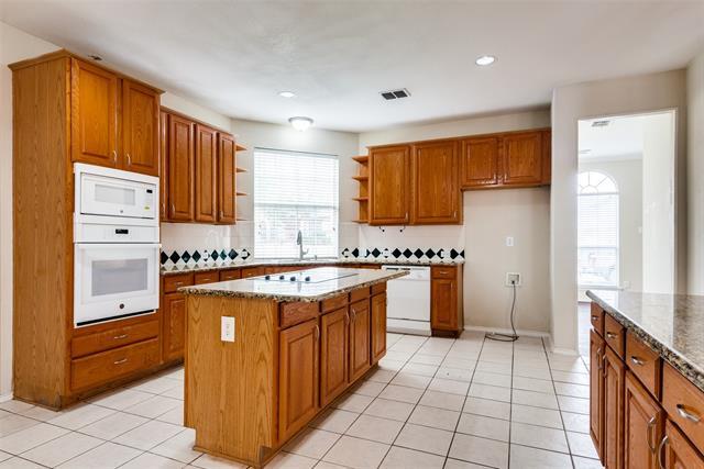 Building Photo - 2904 Woods Dr