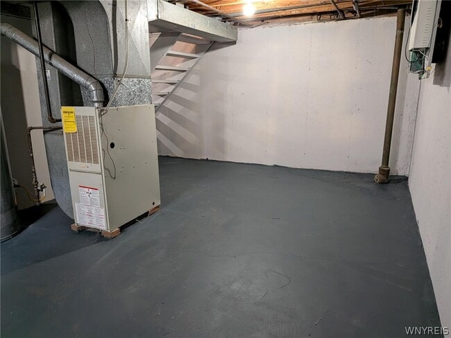 Building Photo - 253 Glenhaven Dr