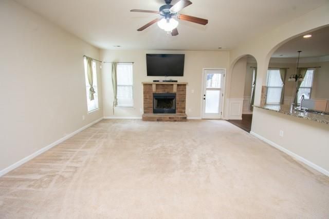 Building Photo - 250 Sylvan Loop