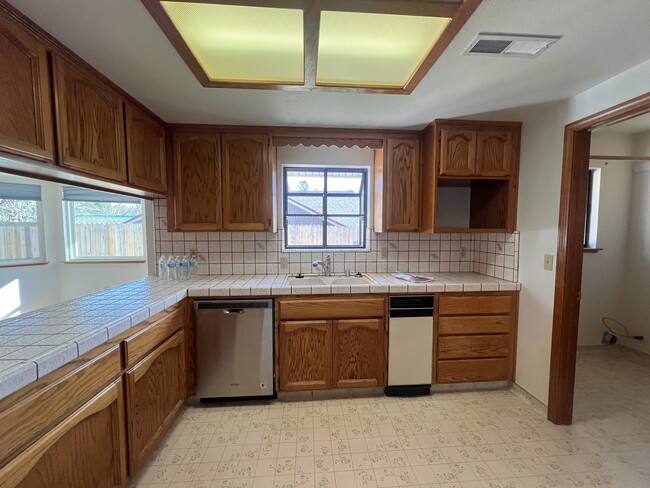 Building Photo - 153 Cypress Hill Dr