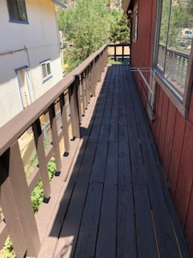 Building Photo - Charming 1 Bedroom + Loft Cabin with Backy...