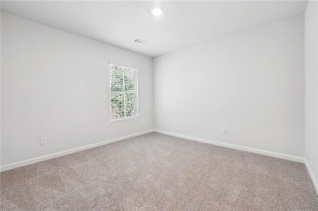 Building Photo - 177 Whitewood Dr