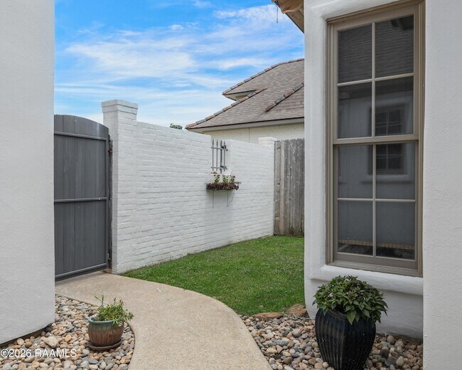 Building Photo - 123 Croft Row