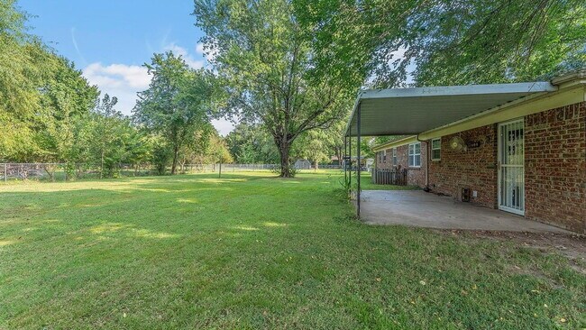Building Photo - Cozy 3-Bedroom Home in a Great Location
