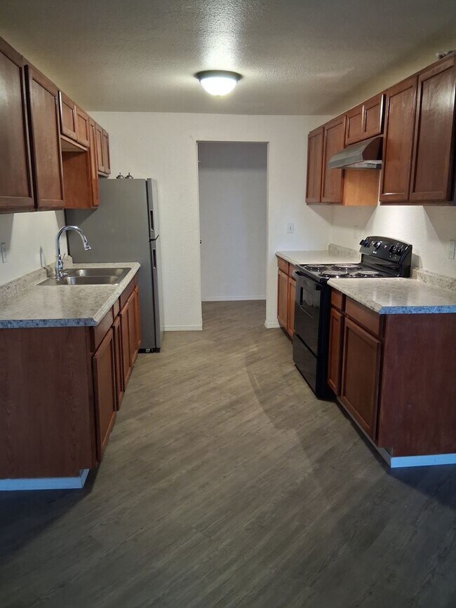 Building Photo - VAL1819