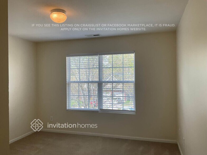 Building Photo - 911 Wind Carved Ln