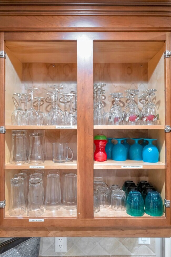 Building Photo - 6406 Gulf Dr